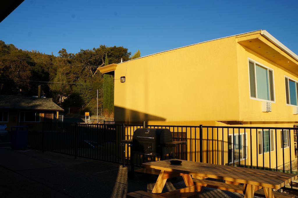 Lake Marina Inn Clearlake Oaks Экстерьер фото